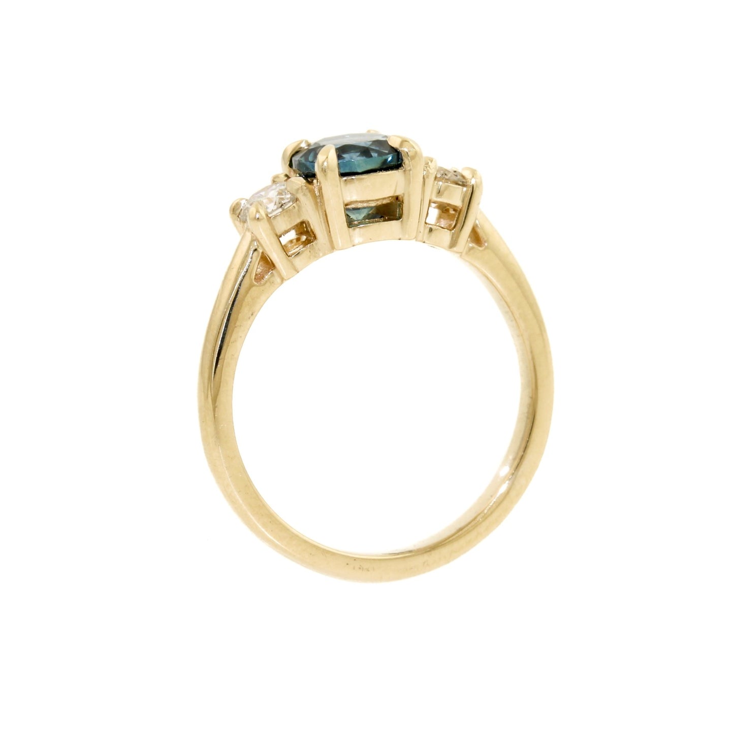 This exquisite ring features a mesmerizing dark blue Montana sapphire, carefully cut and polished to bring out the best of its natural radiance and captivating colour. The sapphire is perfectly complemented by the sparkling diamonds set in the 14k gold band, creating an unforgettable display of brilliance and elegance.