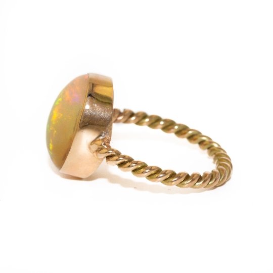 
                      
                        14 KT Gold x Welo Opal Rope-Band Ring - Kingdom Jewelry
                      
                    