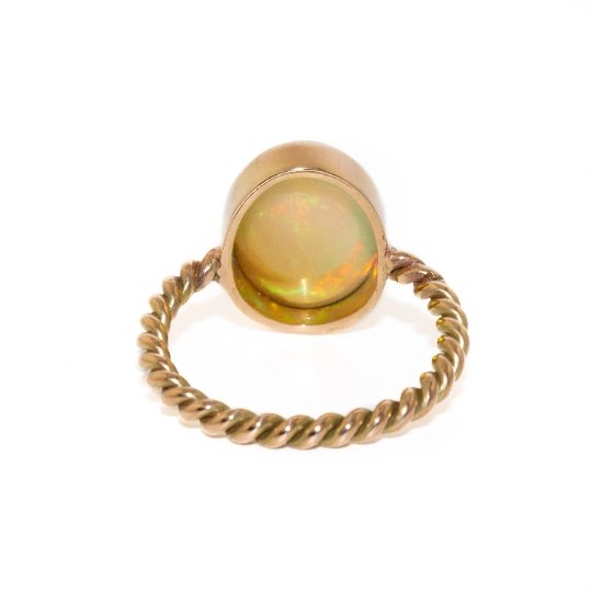 
                      
                        14 KT Gold x Welo Opal Rope-Band Ring - Kingdom Jewelry
                      
                    