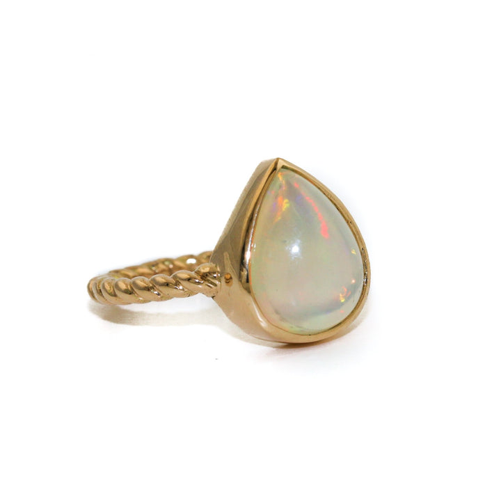 14 KT Gold x Teardrop Welo Opal Rope-Band Ring - Kingdom Jewelry