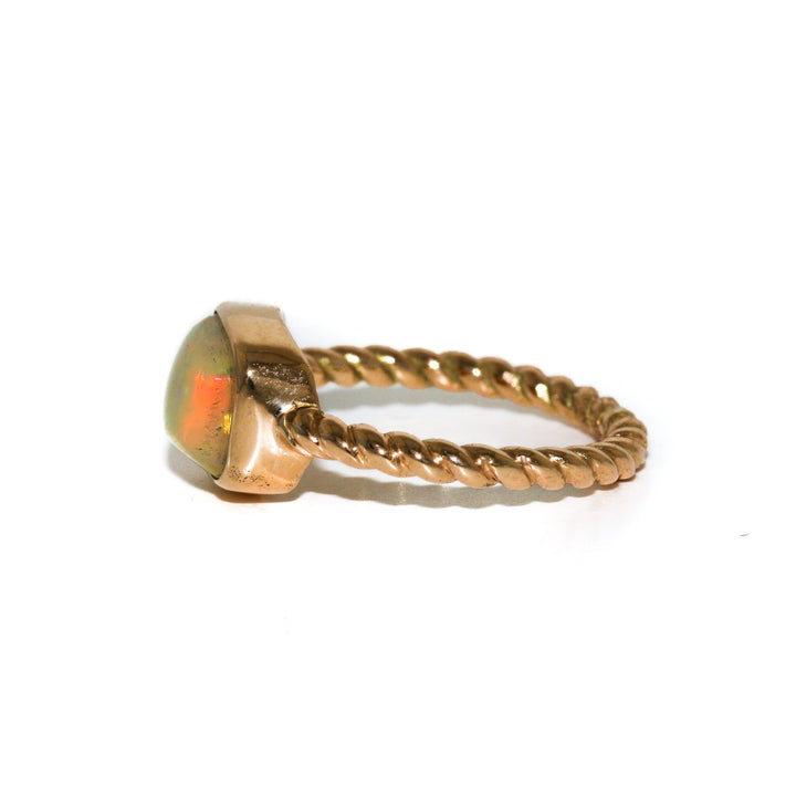 14 KT Gold x Welo Opal Asymmetrical Rope-Band Ring - Kingdom Jewelry