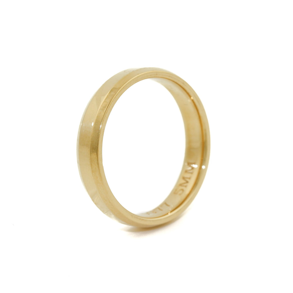 
                      
                        14k Gold 5mm Accented-Edge Band - Kingdom Jewelry
                      
                    