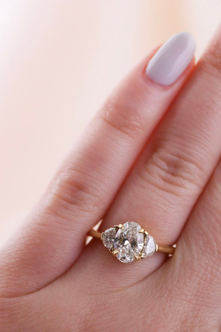 18kt Gold Diamond Engagement Ring - Kingdom Jewelry