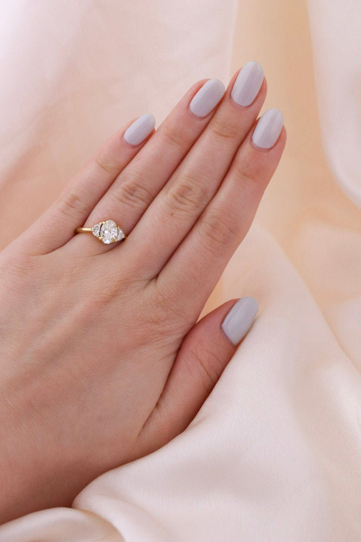 18kt Gold Diamond Engagement Ring - Kingdom Jewelry