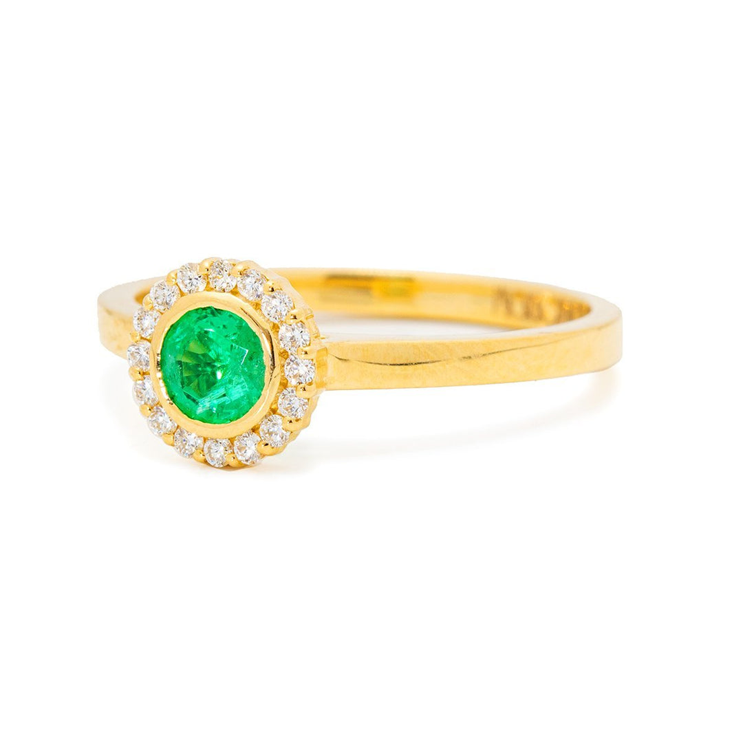 Charming Emerald Diamond Ring - Kingdom Jewelry