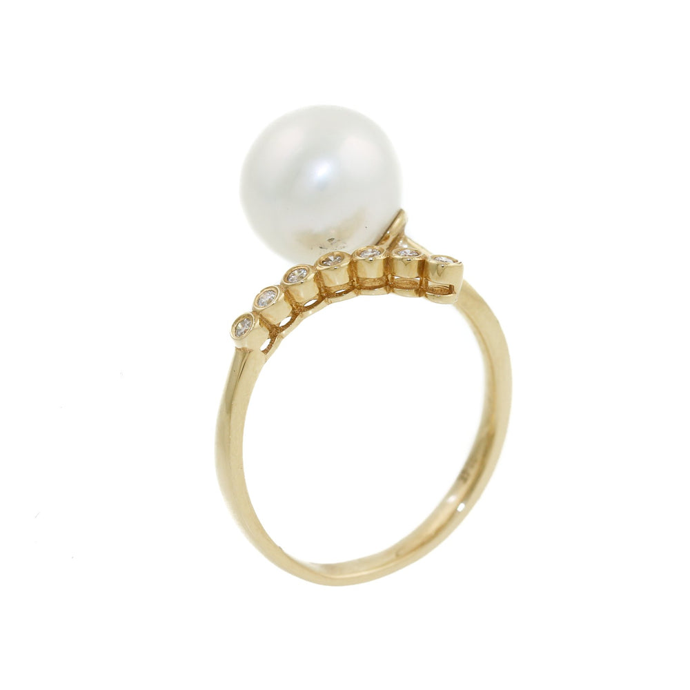 Dainty 14 K Gold x White Pearl & Diamond Cocktail Ring - Kingdom Jewelry