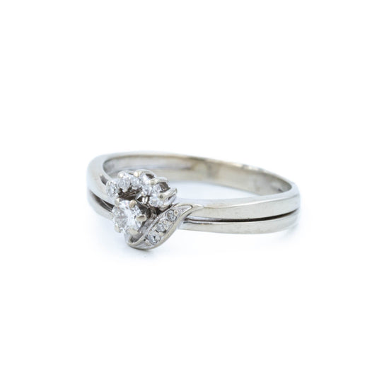 Load image into Gallery viewer, Elegant Gold Diamond Ring - Kingdom Jewelry
