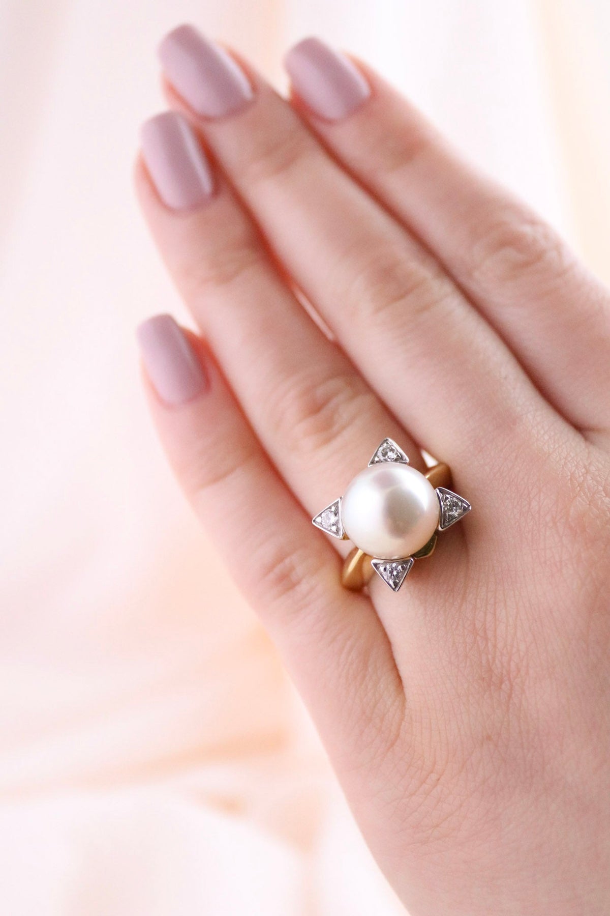 Flower South Sea Pearl Ring in 18K - Kingdom Jewelry