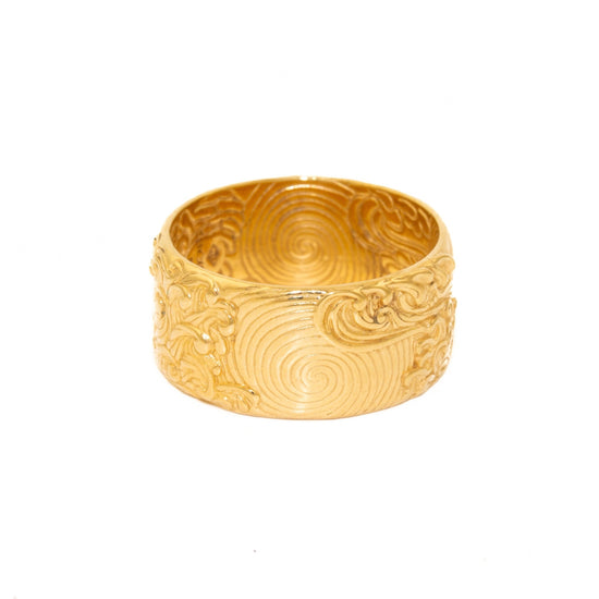 Gold Kanagawa Band Ring - Kingdom Jewelry