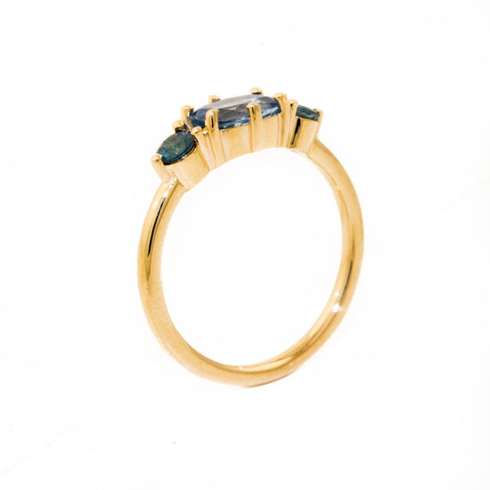 Oval Cut Sri Lankan Sapphire Ring - Kingdom Jewelry