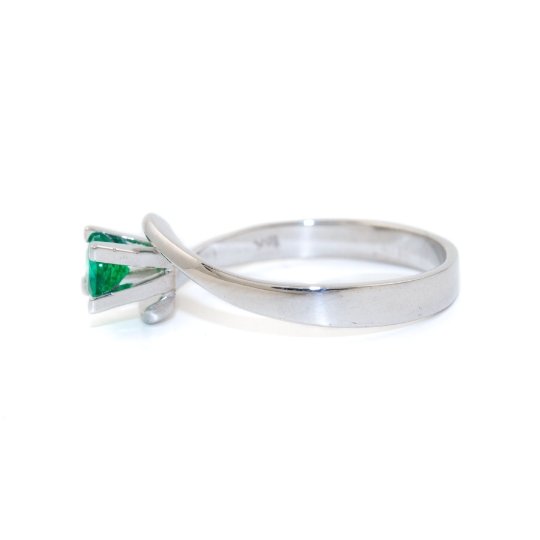 Round-Cut 18 KT White Gold Emerald Ring - Kingdom Jewelry