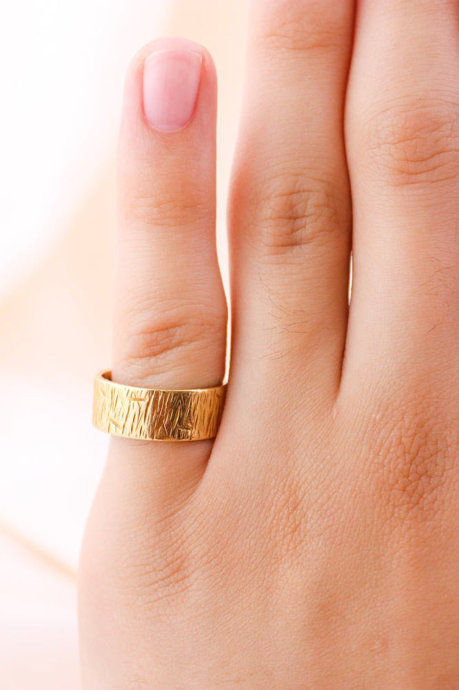 
                      
                        Slash Textured 18K Gold Band - Kingdom Jewelry
                      
                    