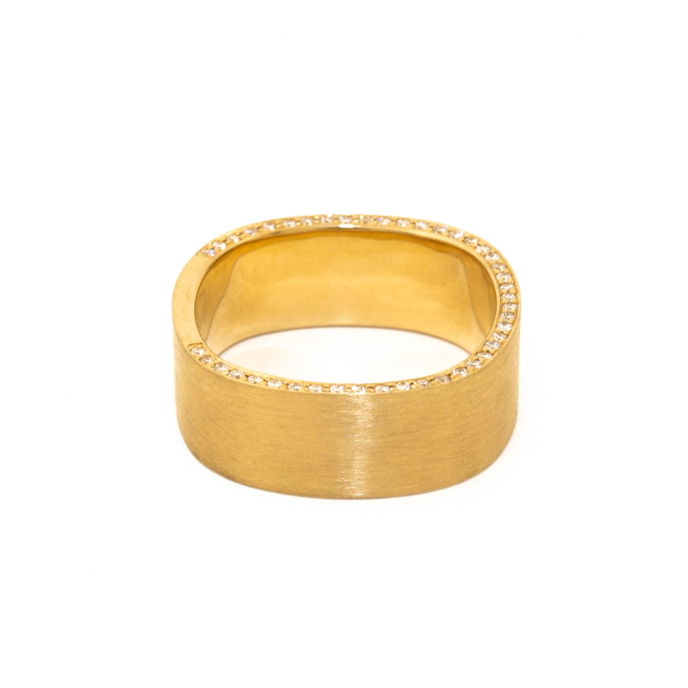 
                      
                        Squared 14 K Matte Gold x Diamond Band - Kingdom Jewelry
                      
                    