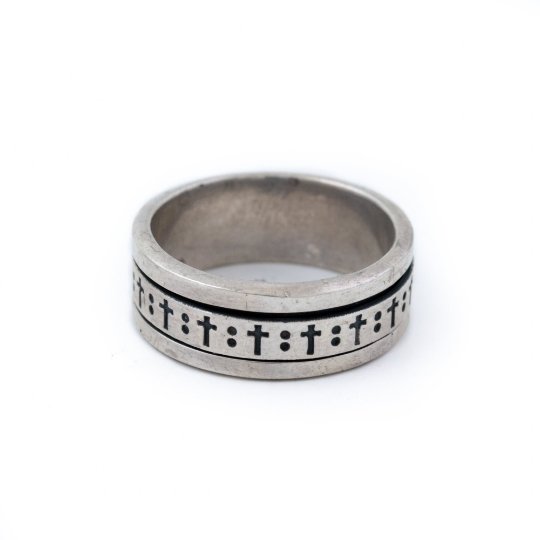 Load image into Gallery viewer, Sterling Silver &amp;quot;Crosses&amp;quot; Band - Kingdom Jewelry
