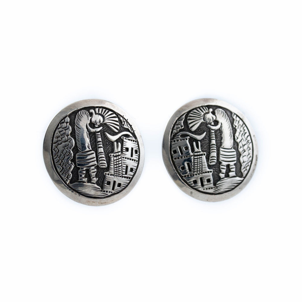 
                      
                        Vintage Hopi Disc Earrings - Kingdom Jewelry
                      
                    