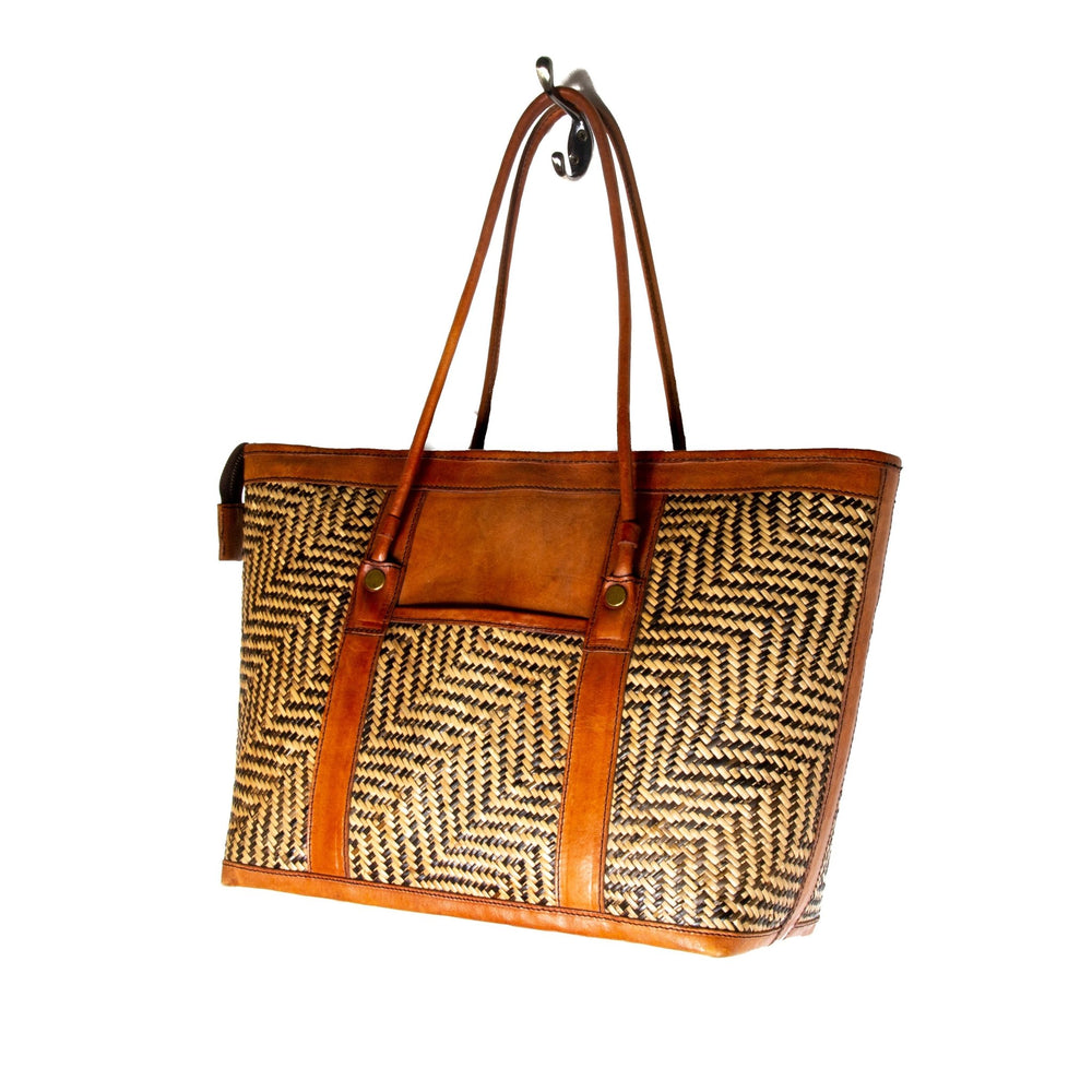 
                      
                        Zig Zag Rattan Sidebag - Kingdom Jewelry
                      
                    